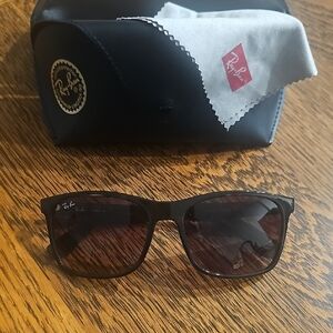 Ray-Ban Dark Tortoise Frame Sunglasses-Unisex